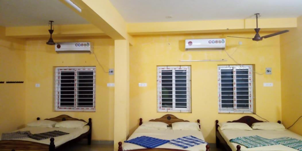 Lakshmi Illam Tirukkadaiyur Exterior foto